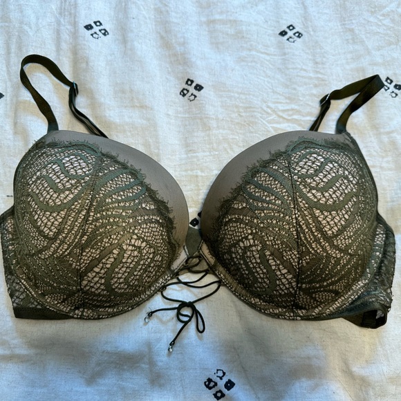 Victoria’s Secret Olive Lace Very Sexy Push-Up - Picture 1 of 3